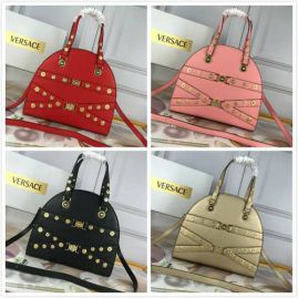 Picture of Versace Lady Handbags _SKUfw69968732fw